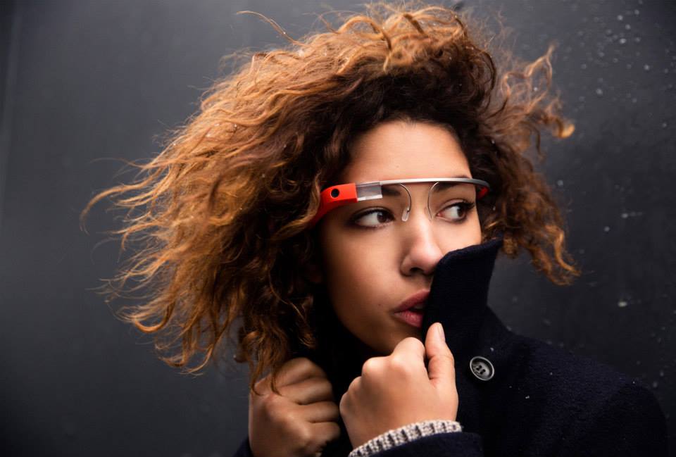 Tecnologia na moda: pulseiras, óculos e roupas ganham novas funções