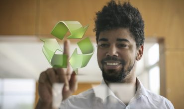 Práticas sustentáveis no seu escritório para ajudar o meio ambiente e a sociedade